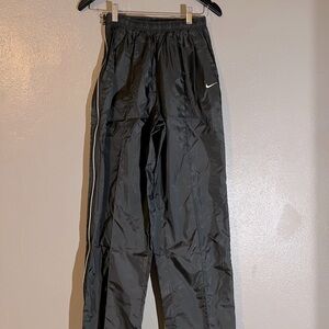Nike Tear Away Nylon Pants black zipper In the side